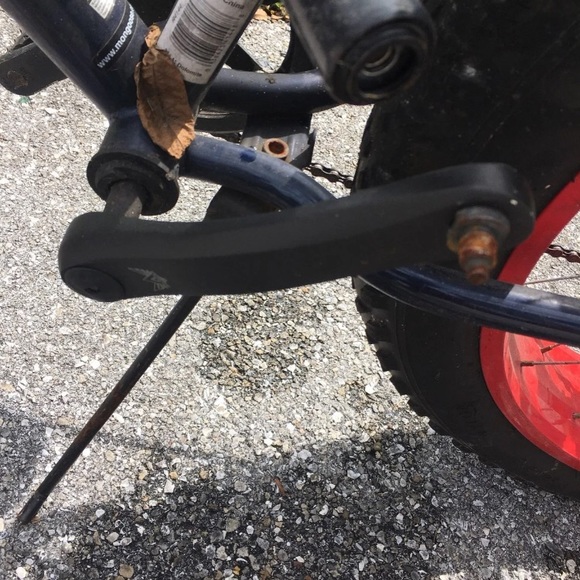 Mongoose Mountain Bike 26” Fat Wheels - Picture 4 of 5